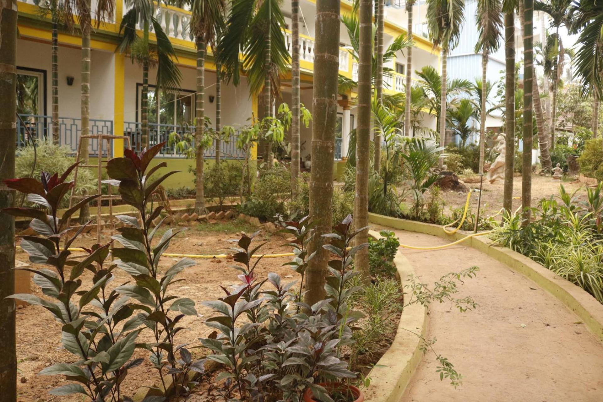 Lavish Exotic Hotel & Apartments อารัมบล ภายนอก รูปภาพ