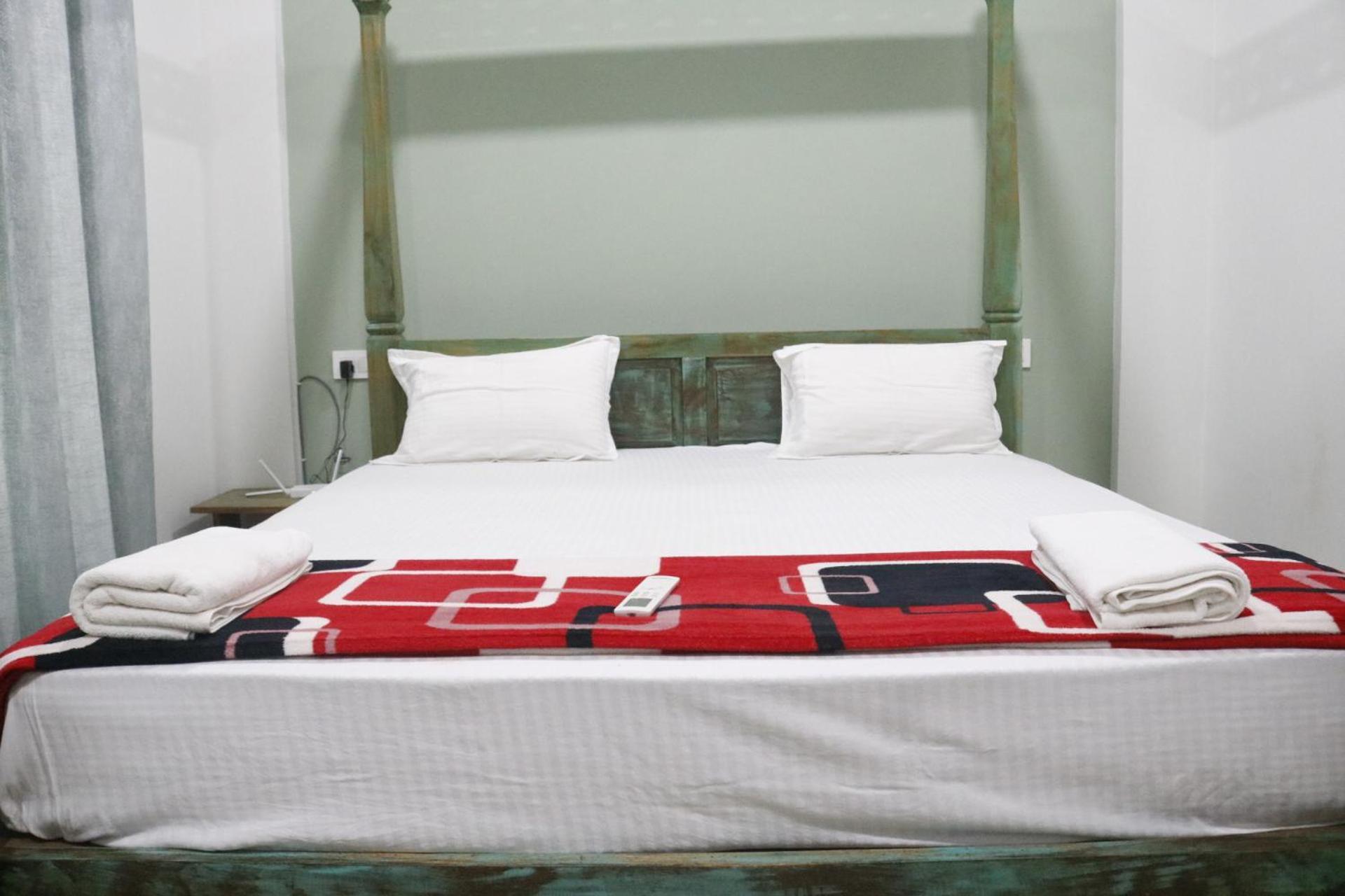Lavish Exotic Hotel & Apartments อารัมบล ภายนอก รูปภาพ